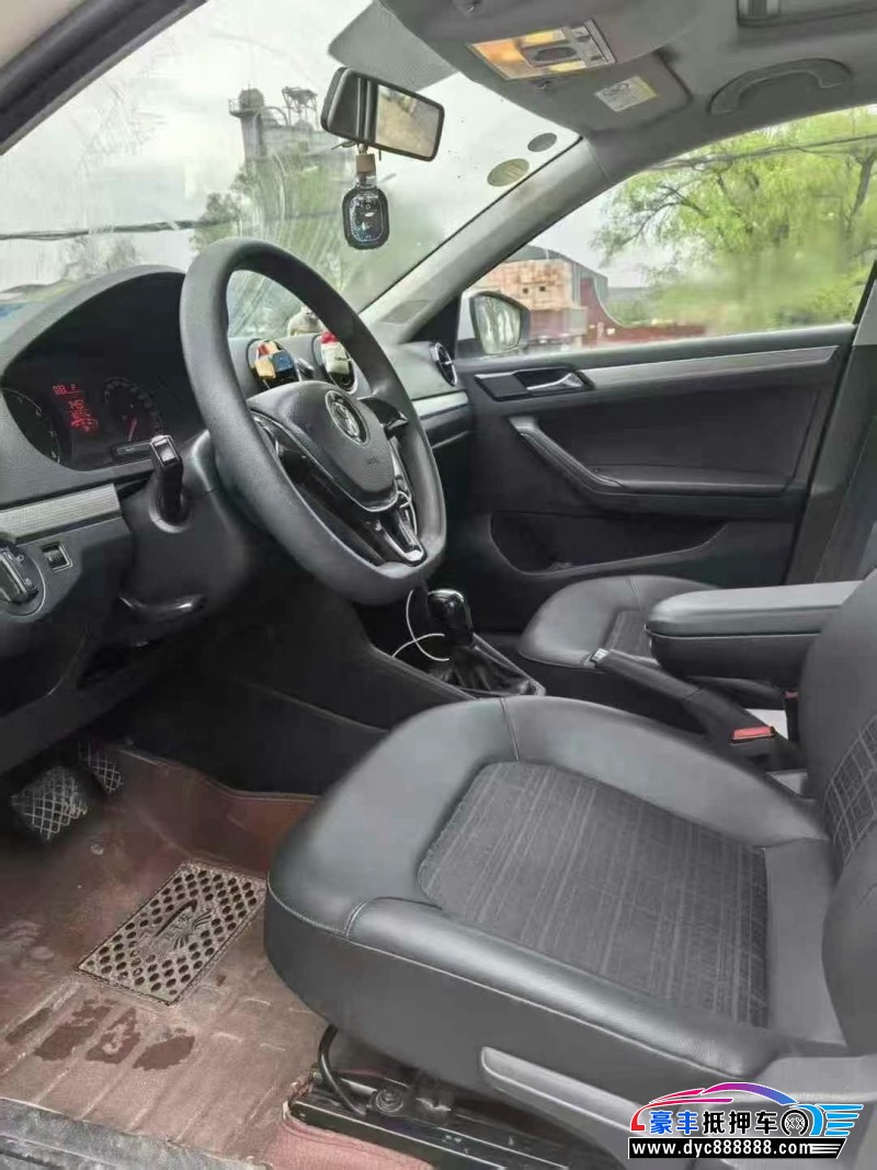 16年大众捷达轿车抵押车出售