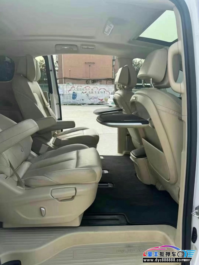 22年别克GL8轿车抵押车出售