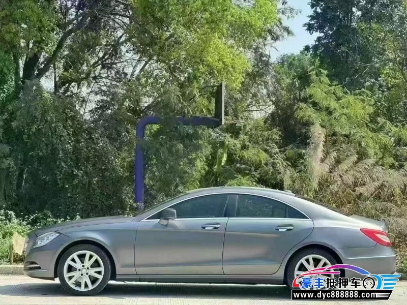 13年奔驰CLS轿车抵押车出售