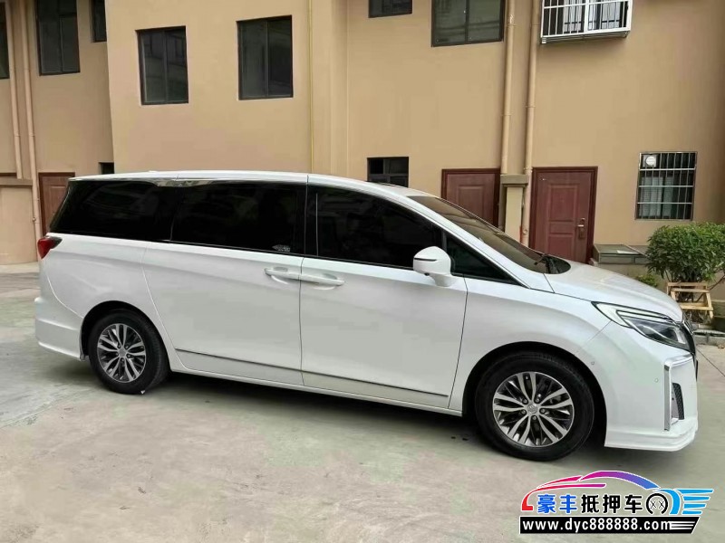 17年别克GL8轿车抵押车出售