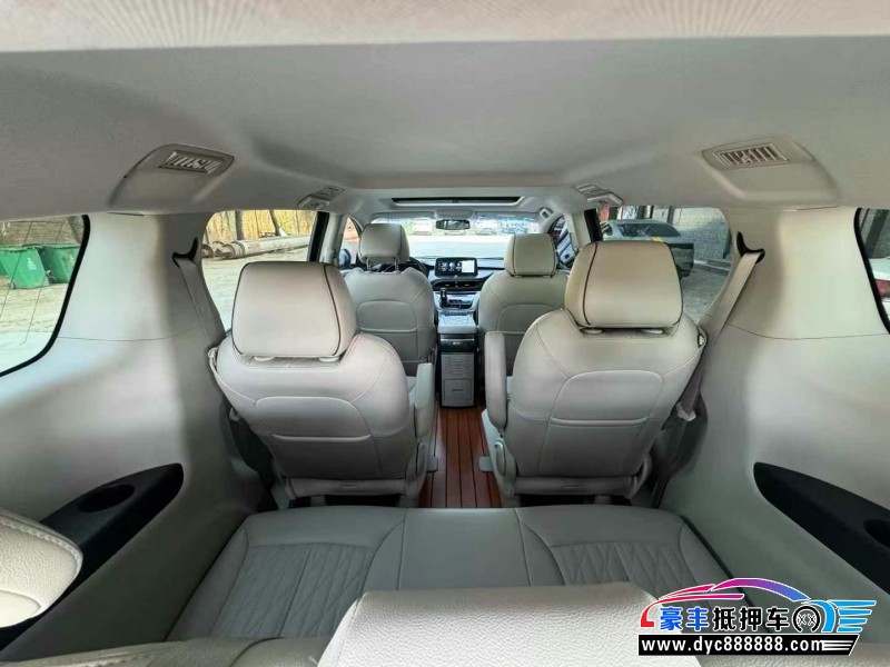 21年别克GL8轿车抵押车出售