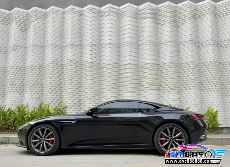 18年阿斯顿·马丁DB11轿车抵押车出售