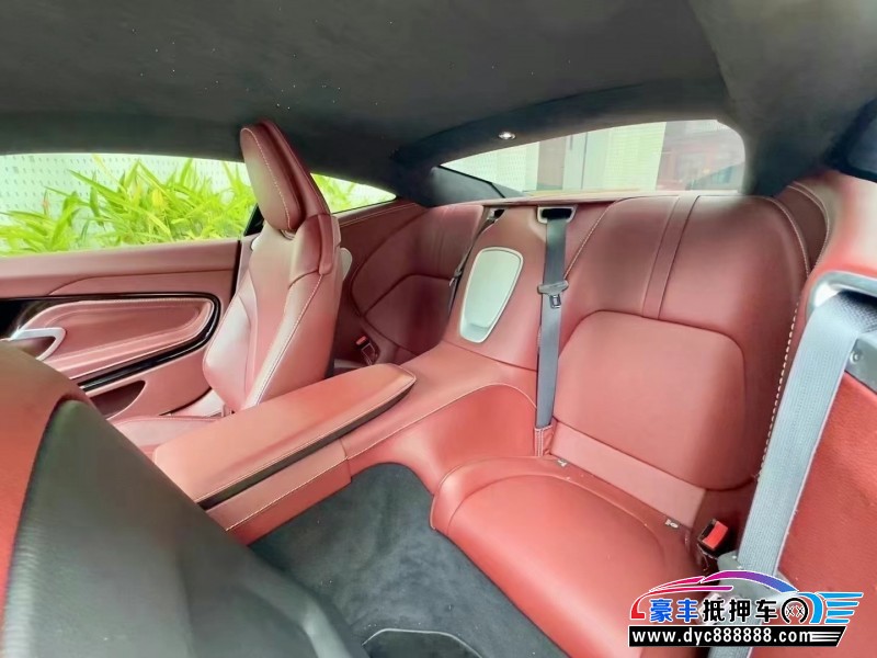 18年阿斯顿·马丁DB11轿车抵押车出售