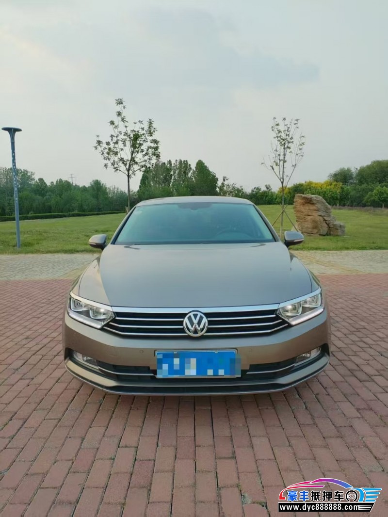 18年大众迈腾轿车抵押车出售