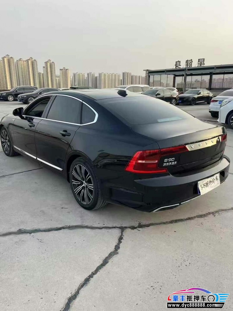 17年沃尔沃S90轿车抵押车出售
