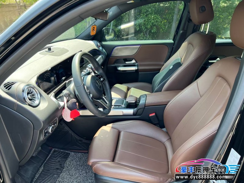 22年奔驰GLBSUV抵押车出售