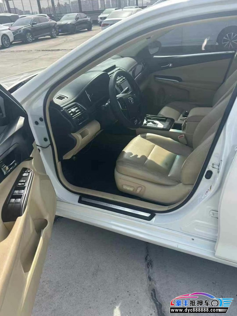 16年丰田凯美瑞轿车抵押车出售