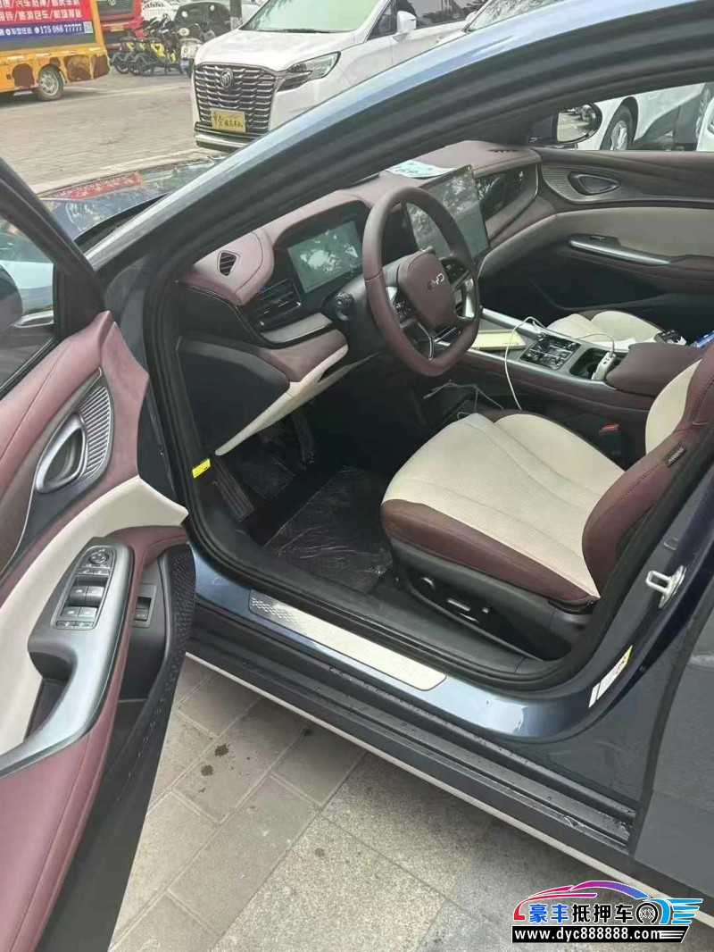 24年比亚迪海豹轿车抵押车出售