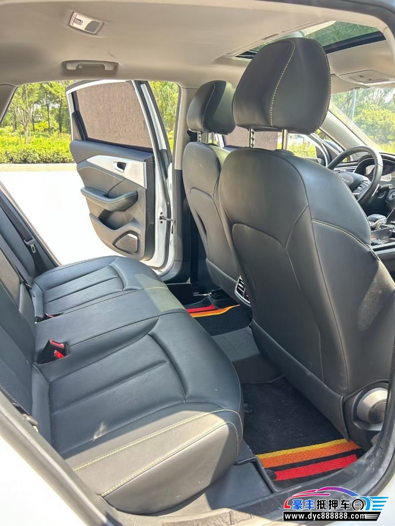 22年荣威i6轿车抵押车出售