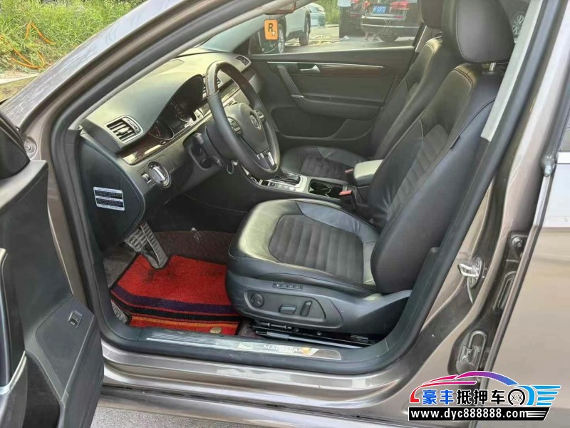 16年大众迈腾轿车抵押车出售