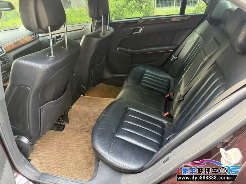 11年奔驰E轿车抵押车出售