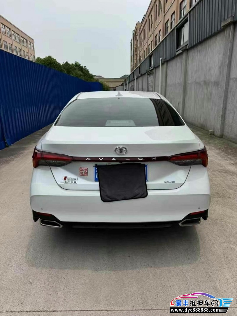 22年丰田亚洲龙轿车抵押车出售