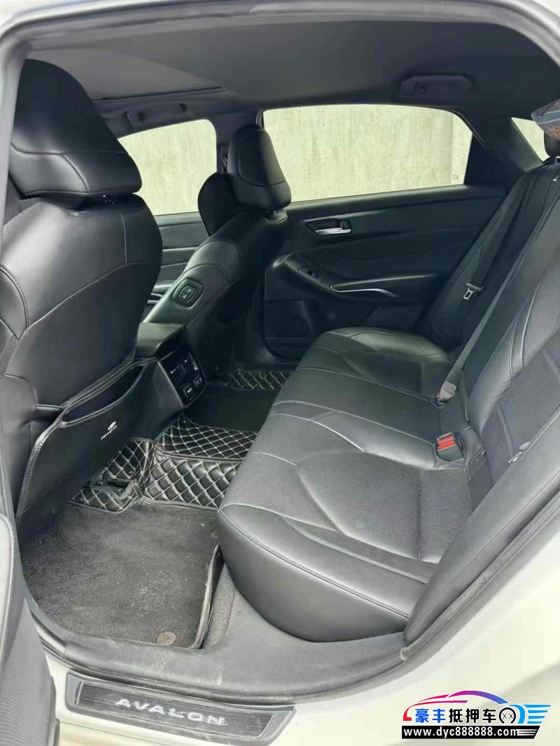 22年丰田亚洲龙轿车抵押车出售