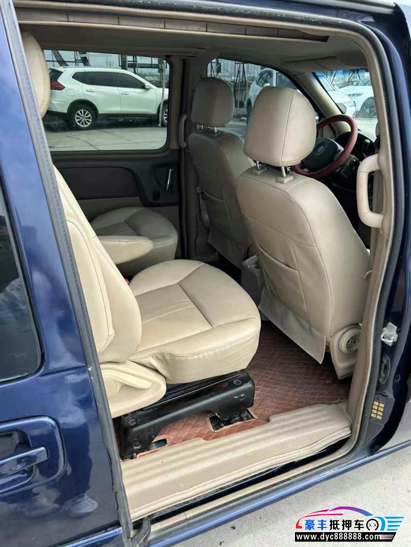 15年别克GL8轿车抵押车出售