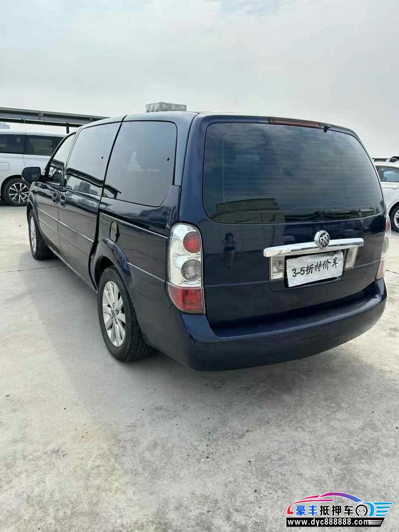 15年别克GL8轿车抵押车出售