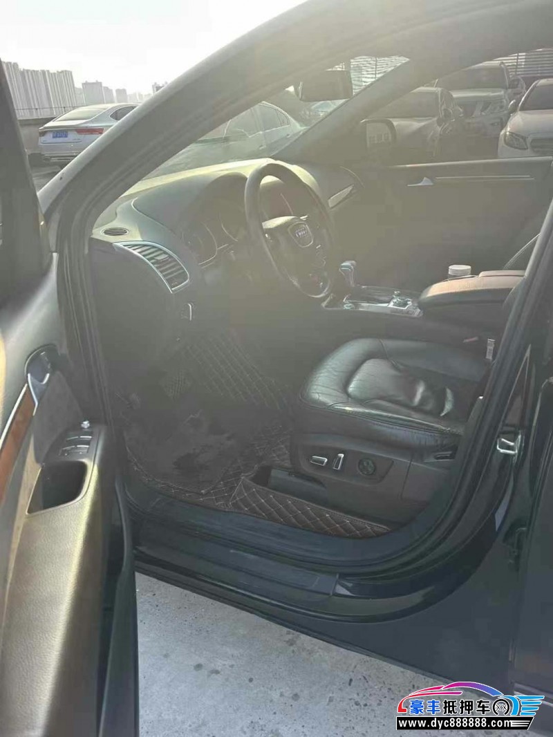 15年奥迪Q7轿车抵押车出售