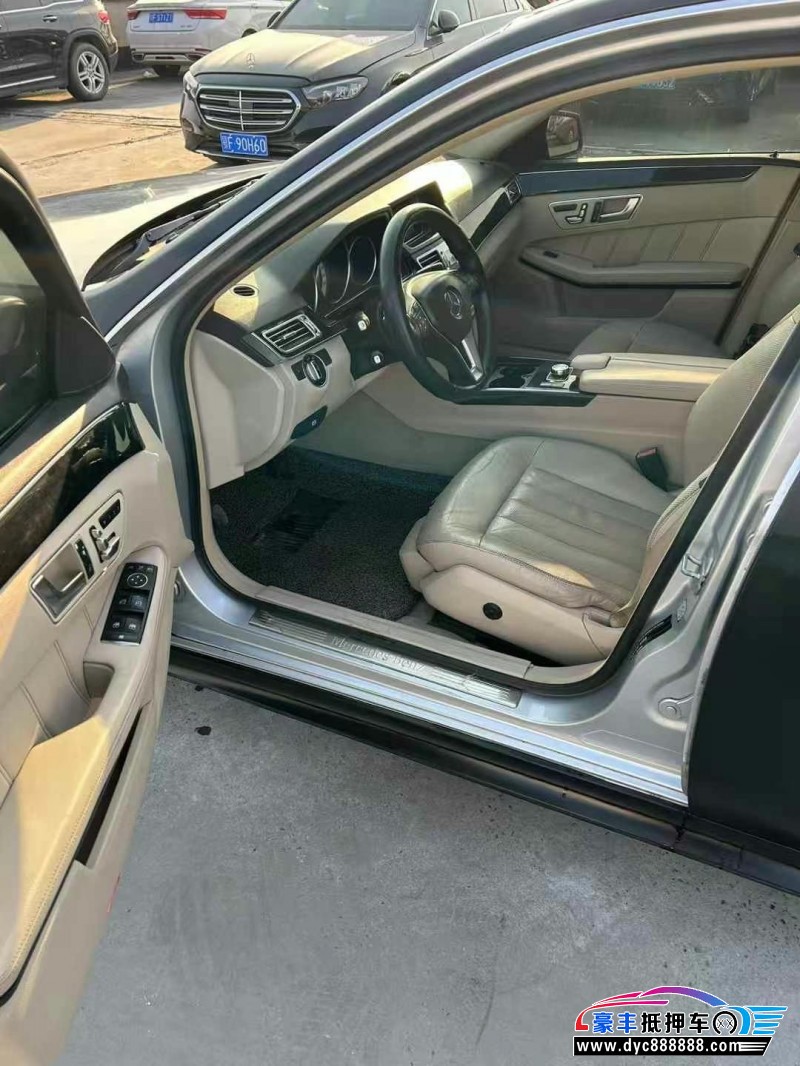 14年奔驰E轿车抵押车出售