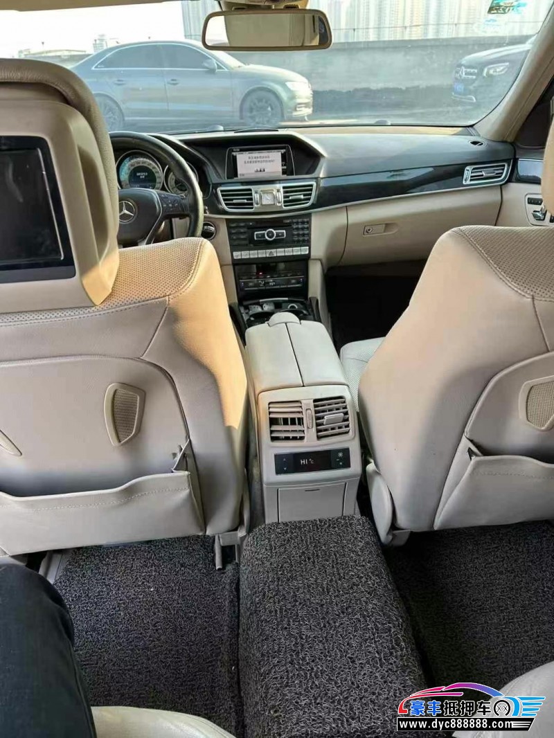 14年奔驰E轿车抵押车出售