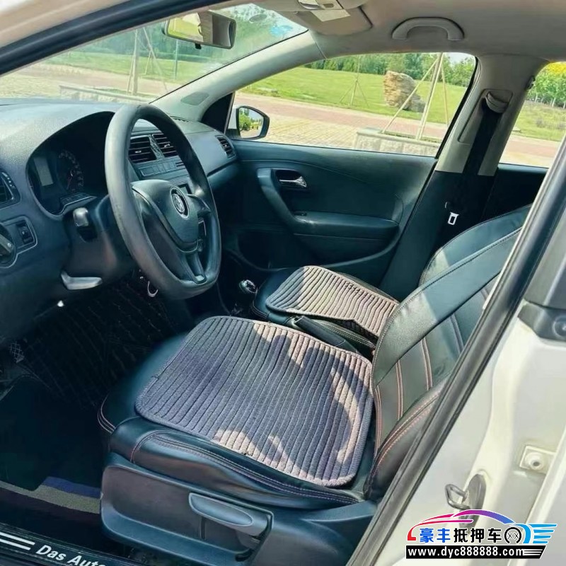 15年大众polo轿车抵押车出售