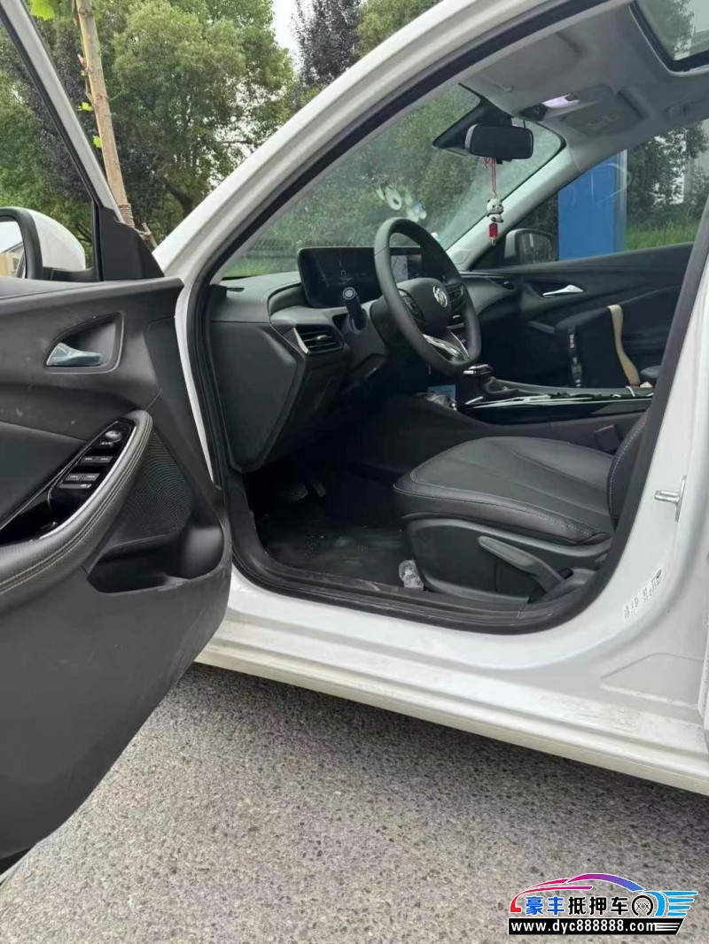 24年别克威朗轿车抵押车出售