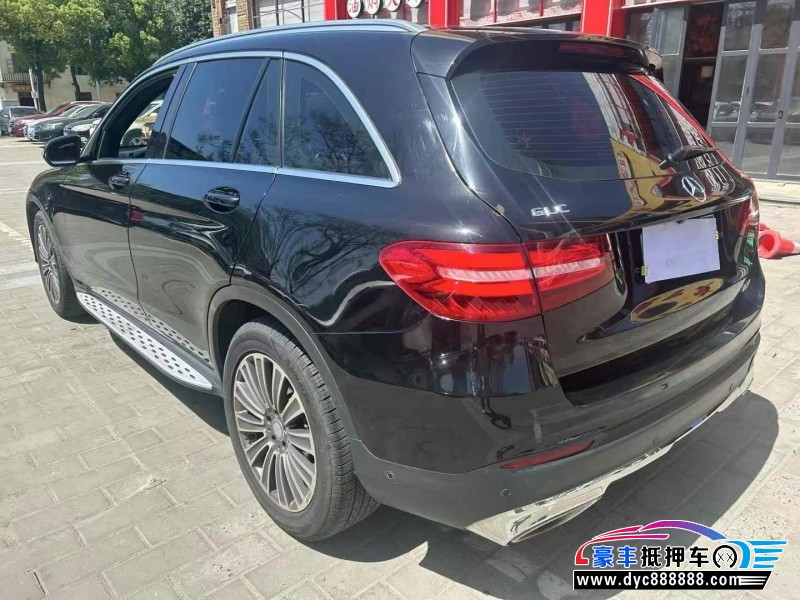 17年奔驰GLC轿车抵押车出售