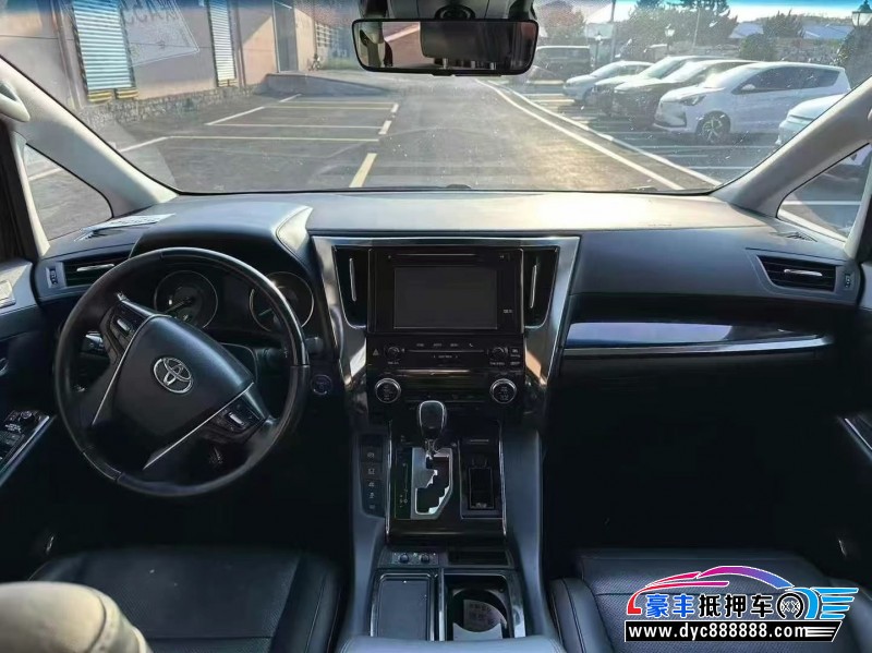 20年丰田威尔法轿车抵押车出售