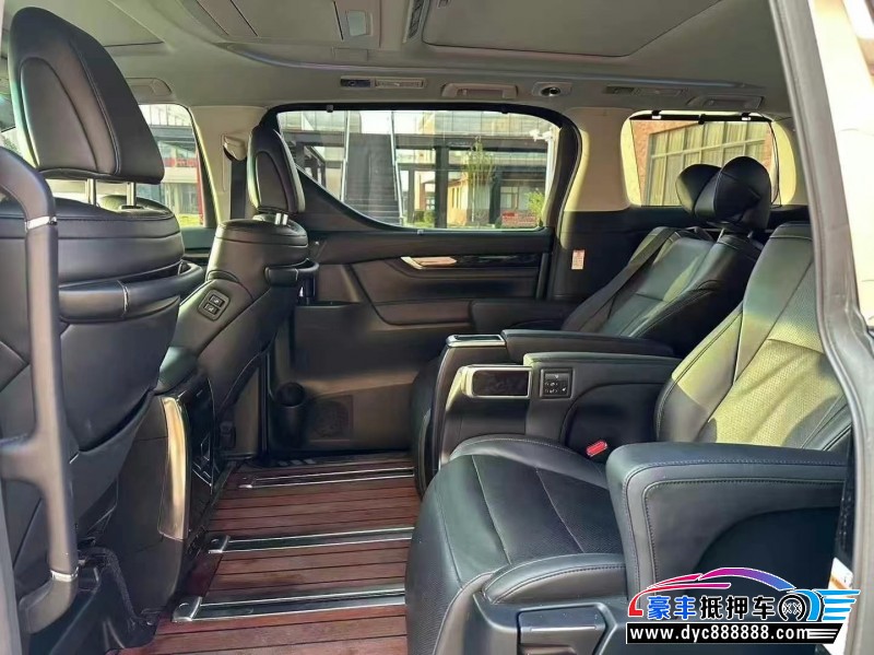 20年丰田威尔法轿车抵押车出售