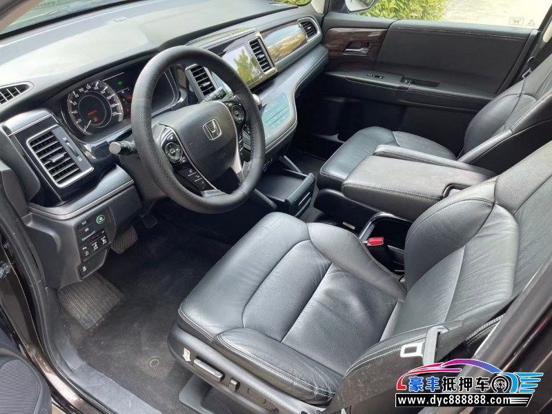 16年本田艾力绅轿车抵押车出售