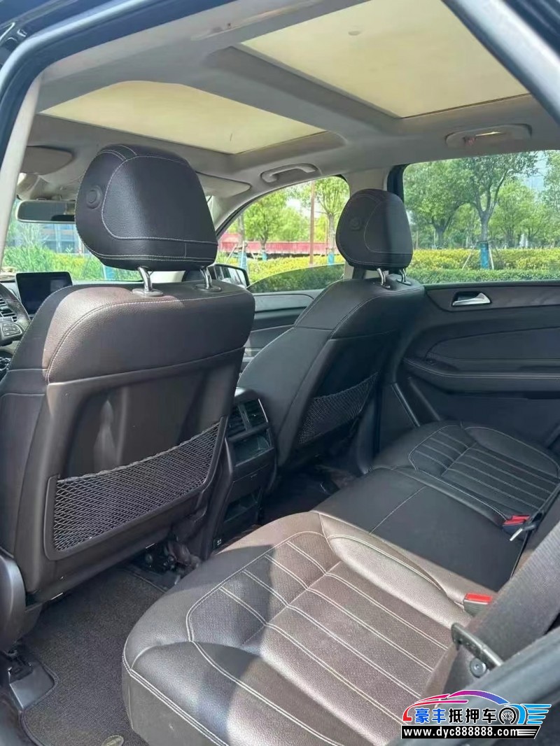 16年奔驰GLE轿车抵押车出售