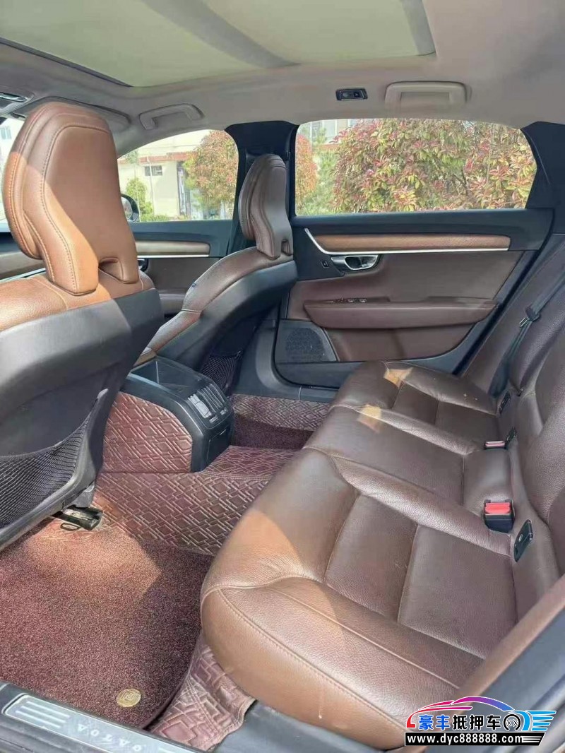 20年沃尔沃S90轿车抵押车出售