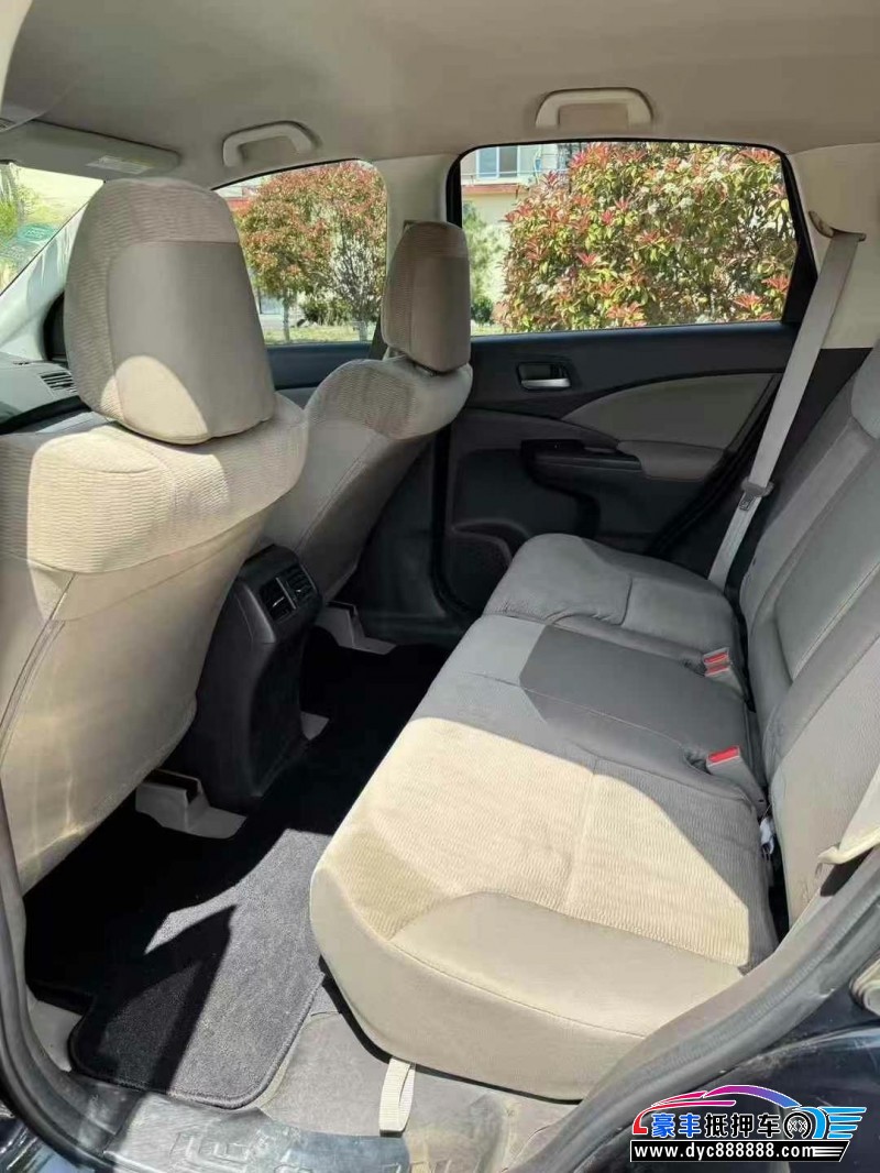 14年本田CR-V轿车抵押车出售