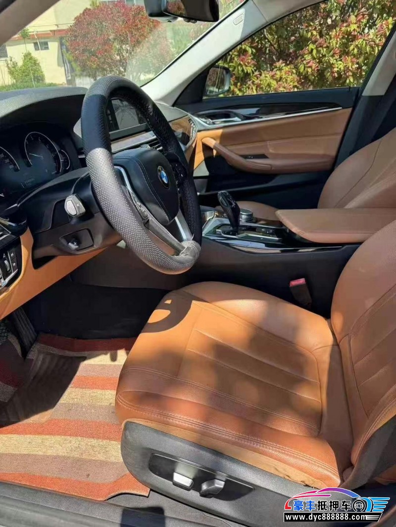 18年宝马5系轿车抵押车出售