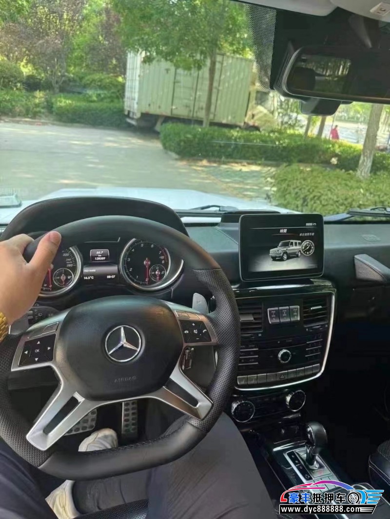 17年奔驰G轿车抵押车出售