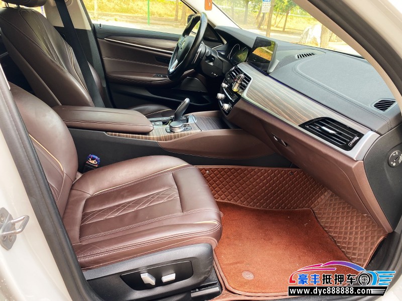 17年宝马5系轿车抵押车出售