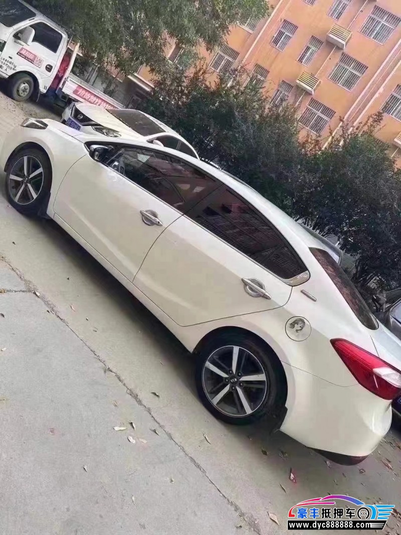 18年起亚K3轿车抵押车出售