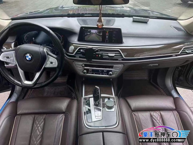 21年宝马7系轿车抵押车出售