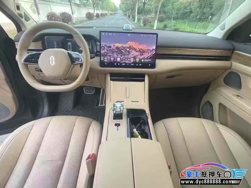 24年华为问界轿车抵押车出售