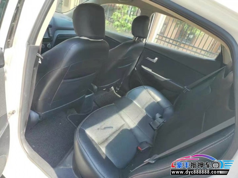 16年起亚K2轿车抵押车出售