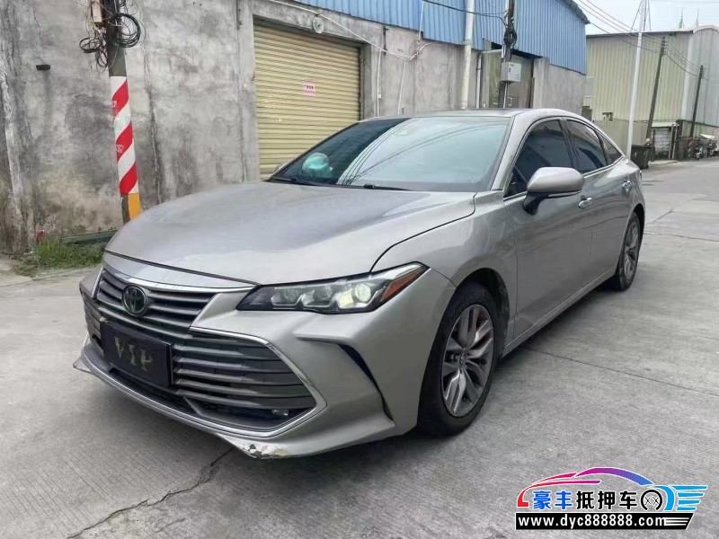 20年丰田亚洲龙轿车抵押车出售