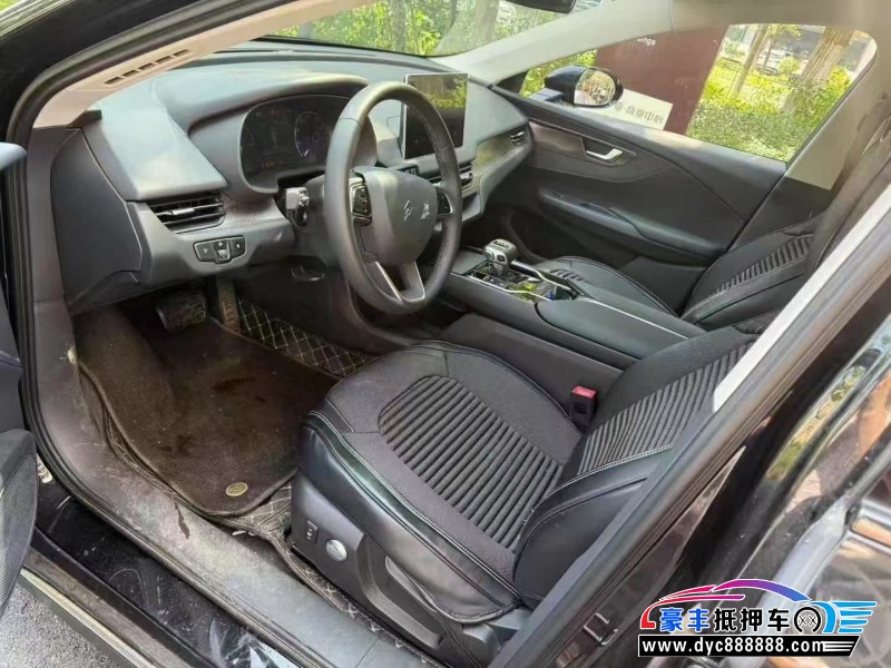 22年红旗EQM5轿车抵押车出售