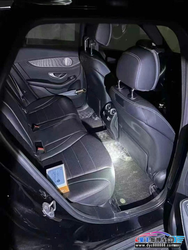 18年奔驰GLC轿车抵押车出售