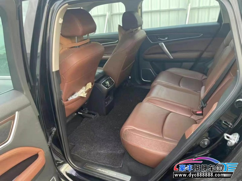 17年本田冠道轿车抵押车出售