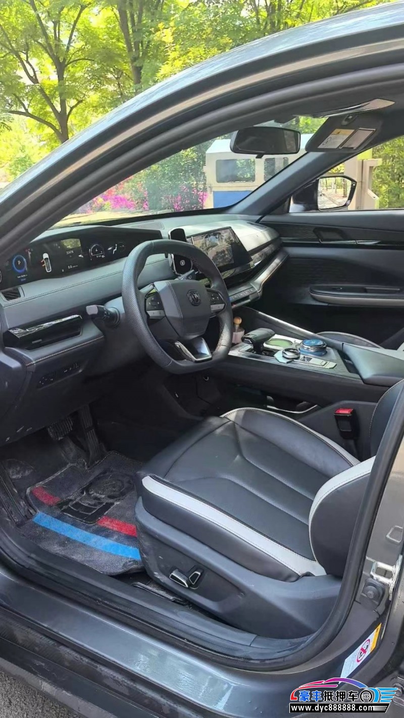 24年长安长安UNI轿车抵押车出售