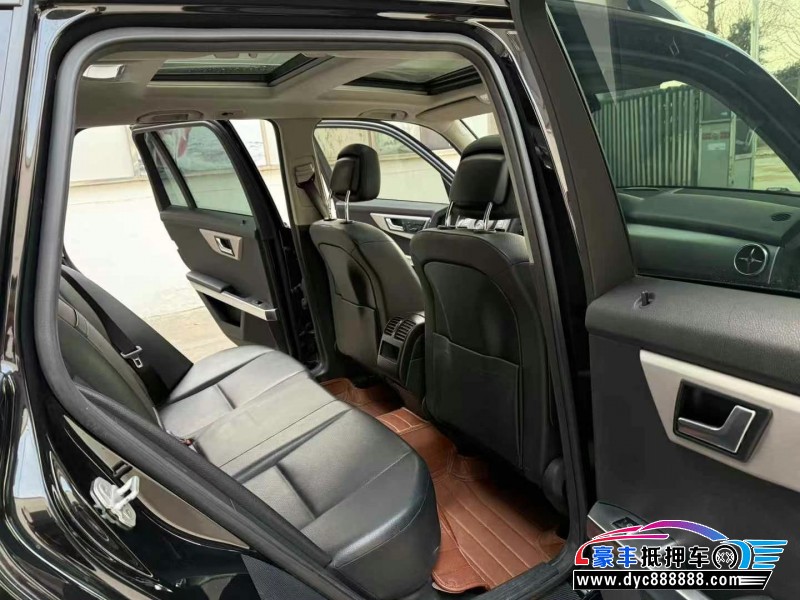 15年奔驰GLK轿车抵押车出售