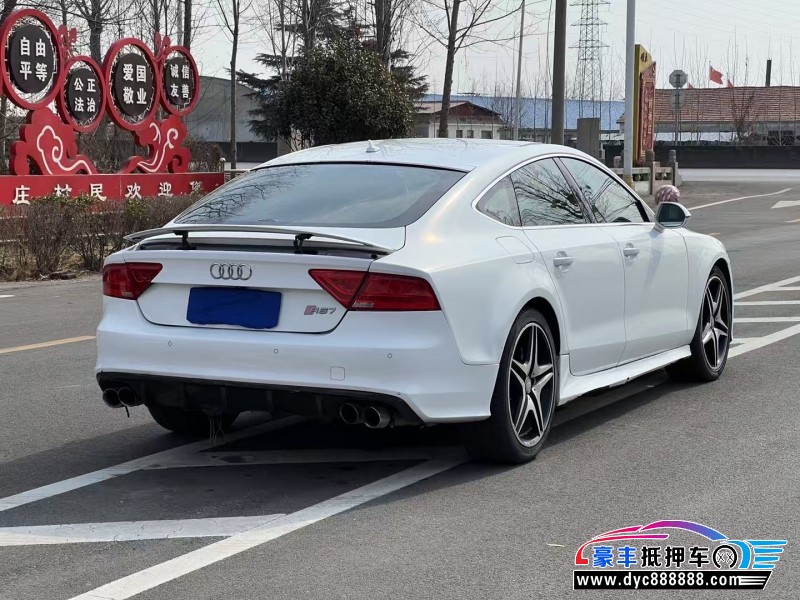 14年奥迪A7轿车抵押车出售