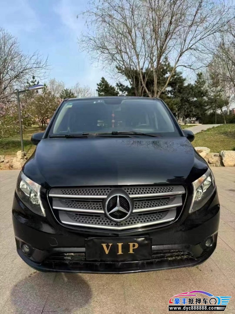 19年奔驰威霆轿车抵押车出售