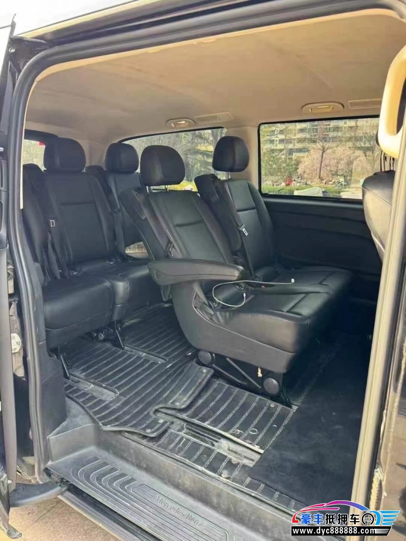 19年奔驰威霆轿车抵押车出售