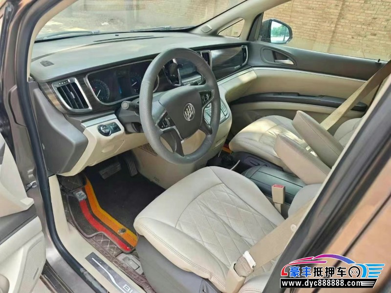 12年别克GL8轿车抵押车出售