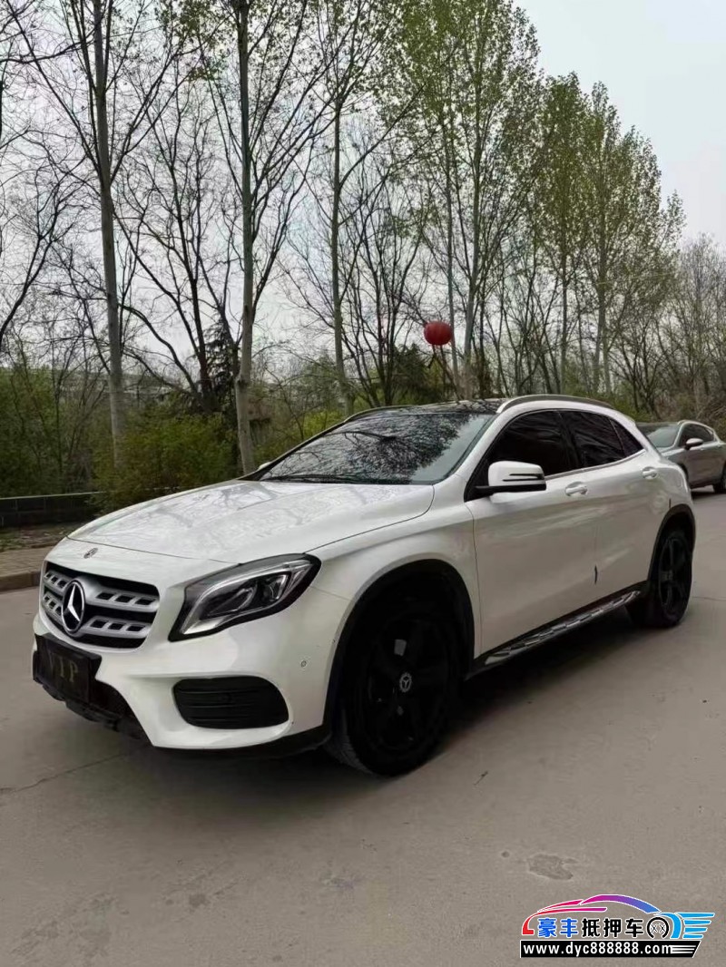 19年奔驰GLA轿车抵押车出售