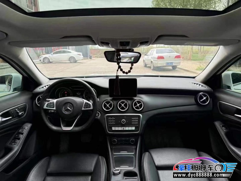 19年奔驰GLA轿车抵押车出售